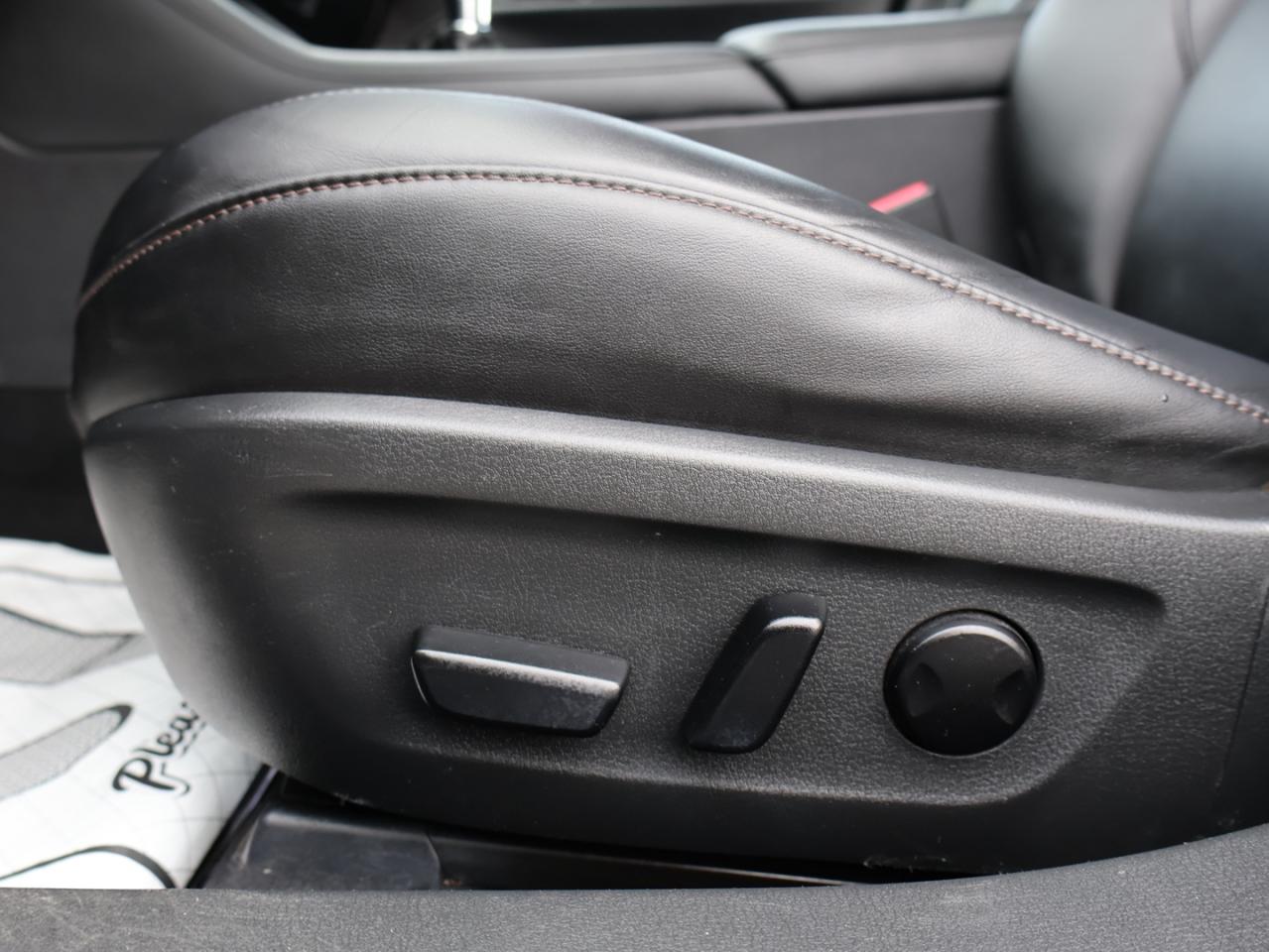 2020 Mazda MAZDA3 SPORT GS 6-SPEED CERTIFIED *ACCIDENT FREE* CAMERA BLUETOOTH LEATHER HEATED SEATS CRUISE ALLOYS Photo