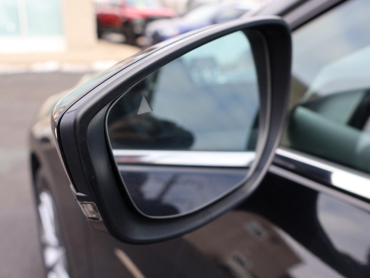 2020 Mazda MAZDA3 SPORT GS 6-SPEED CERTIFIED *ACCIDENT FREE* CAMERA BLUETOOTH LEATHER HEATED SEATS CRUISE ALLOYS Photo