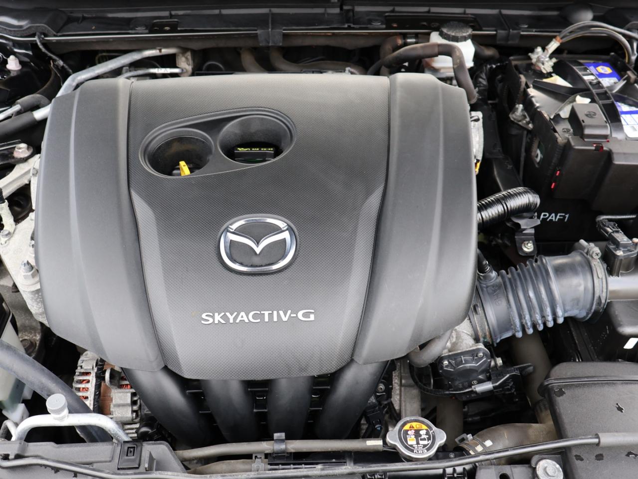 2020 Mazda MAZDA3 SPORT GS 6-SPEED CERTIFIED *ACCIDENT FREE* CAMERA BLUETOOTH LEATHER HEATED SEATS CRUISE ALLOYS Photo