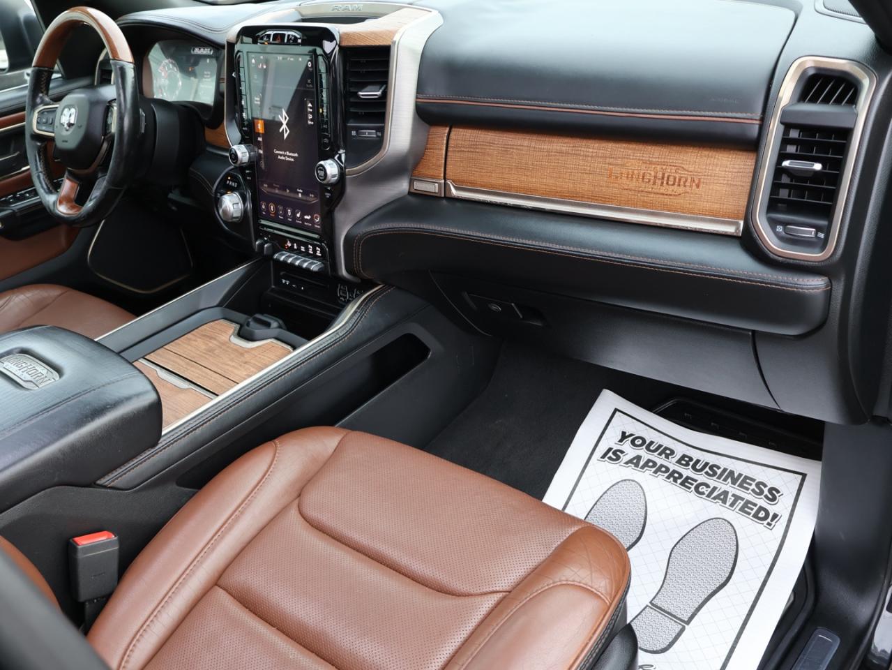 2019 RAM 1500 LARAMIE-LONGHORN 4WD CERTIFIED *ACCIDENT FREE*DODGE MAINTAIN* CAMERA NAV BLUETOOTH LEATHER HEATED SEATS PANO ROOF CRUISE ALLOYS Photo