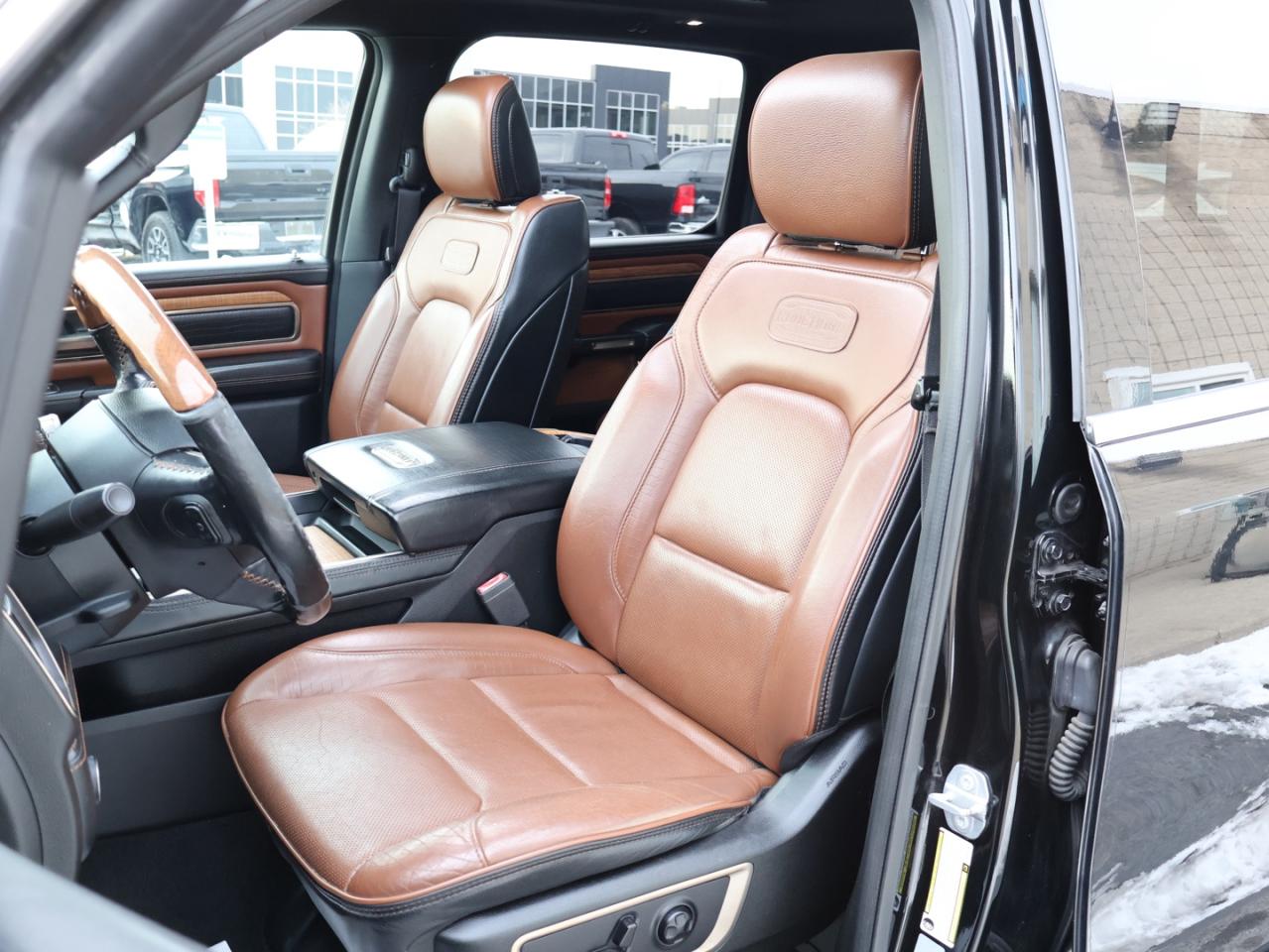 2019 RAM 1500 LARAMIE-LONGHORN 4WD CERTIFIED *ACCIDENT FREE*DODGE MAINTAIN* CAMERA NAV BLUETOOTH LEATHER HEATED SEATS PANO ROOF CRUISE ALLOYS Photo