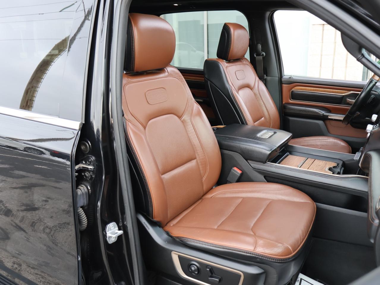 2019 RAM 1500 LARAMIE-LONGHORN 4WD CERTIFIED *ACCIDENT FREE*DODGE MAINTAIN* CAMERA NAV BLUETOOTH LEATHER HEATED SEATS PANO ROOF CRUISE ALLOYS Photo