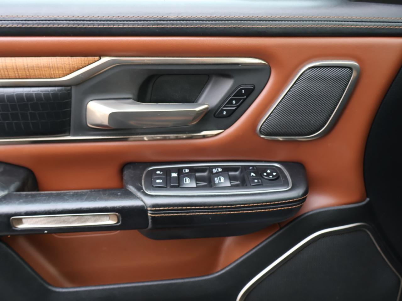 2019 RAM 1500 LARAMIE-LONGHORN 4WD CERTIFIED *ACCIDENT FREE*DODGE MAINTAIN* CAMERA NAV BLUETOOTH LEATHER HEATED SEATS PANO ROOF CRUISE ALLOYS Photo