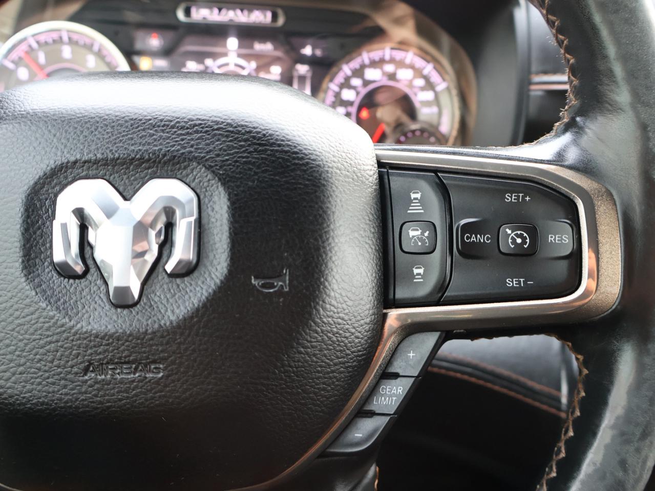 2019 RAM 1500 LARAMIE-LONGHORN 4WD CERTIFIED *ACCIDENT FREE*DODGE MAINTAIN* CAMERA NAV BLUETOOTH LEATHER HEATED SEATS PANO ROOF CRUISE ALLOYS Photo