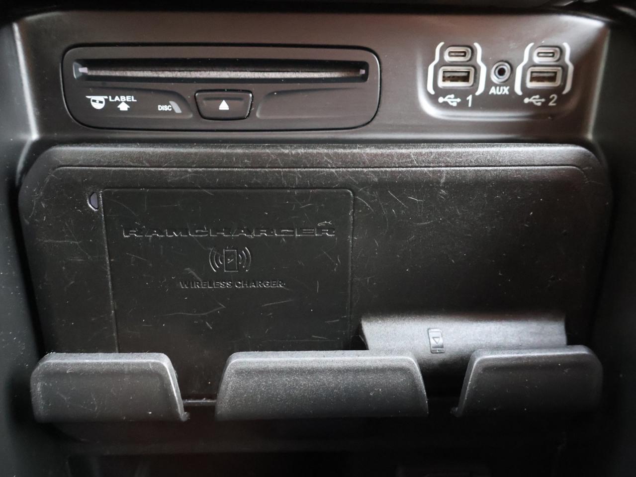 2019 RAM 1500 LARAMIE-LONGHORN 4WD CERTIFIED *ACCIDENT FREE*DODGE MAINTAIN* CAMERA NAV BLUETOOTH LEATHER HEATED SEATS PANO ROOF CRUISE ALLOYS Photo