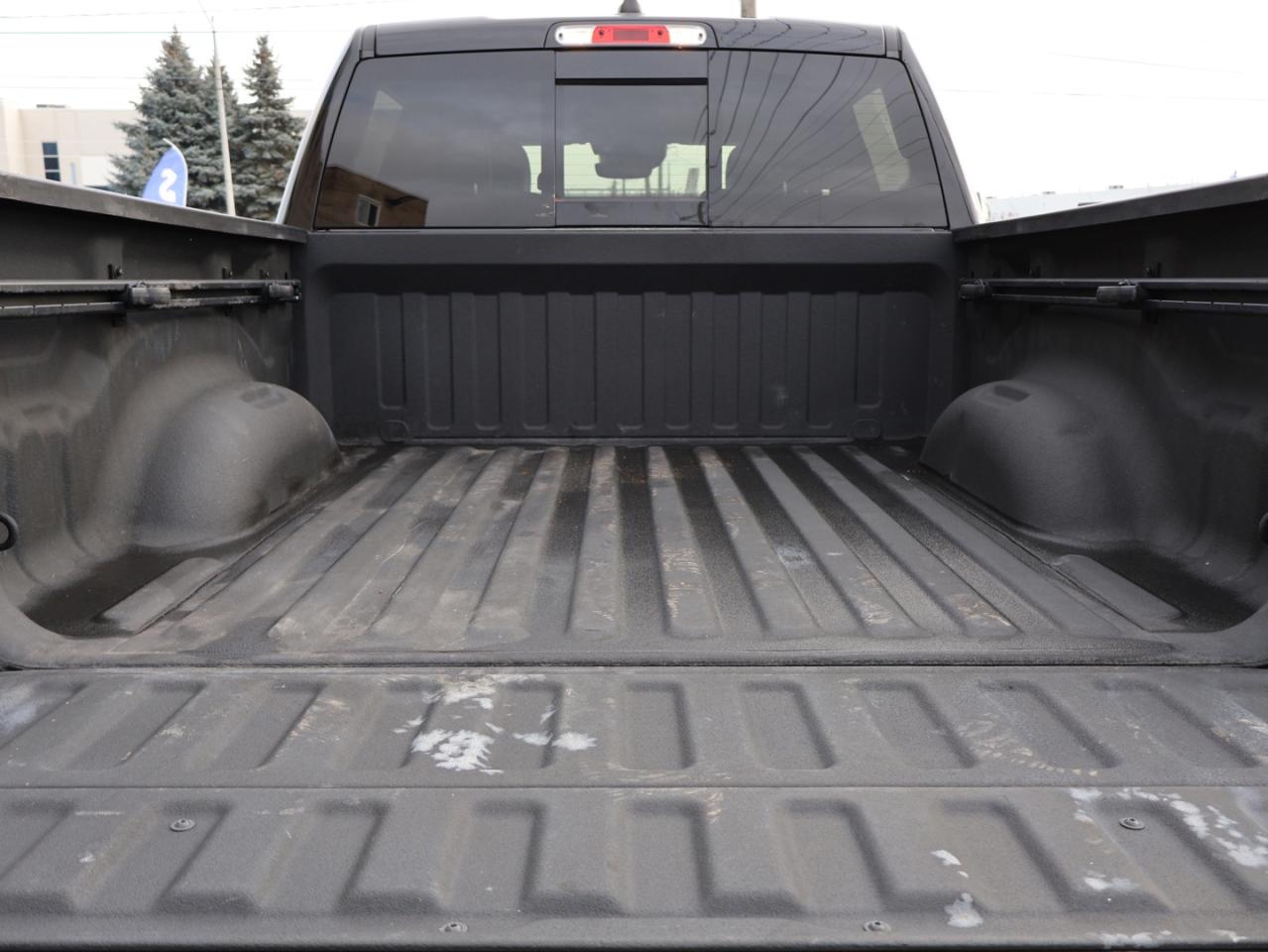 2019 RAM 1500 LARAMIE-LONGHORN 4WD CERTIFIED *ACCIDENT FREE*DODGE MAINTAIN* CAMERA NAV BLUETOOTH LEATHER HEATED SEATS PANO ROOF CRUISE ALLOYS Photo