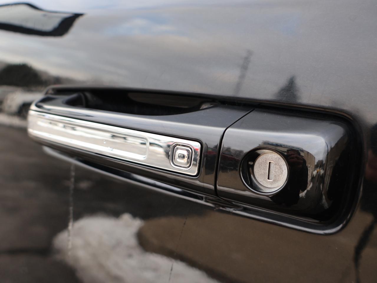 2019 RAM 1500 LARAMIE-LONGHORN 4WD CERTIFIED *ACCIDENT FREE*DODGE MAINTAIN* CAMERA NAV BLUETOOTH LEATHER HEATED SEATS PANO ROOF CRUISE ALLOYS Photo