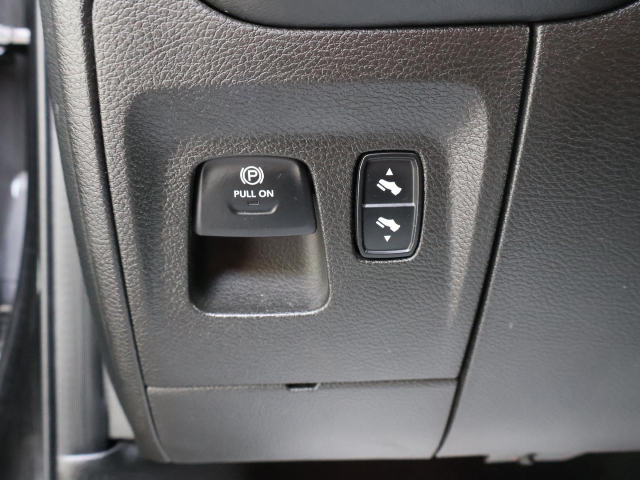 2019 RAM 1500 LARAMIE-LONGHORN 4WD CERTIFIED *ACCIDENT FREE*DODGE MAINTAIN* CAMERA NAV BLUETOOTH LEATHER HEATED SEATS PANO ROOF CRUISE ALLOYS Photo