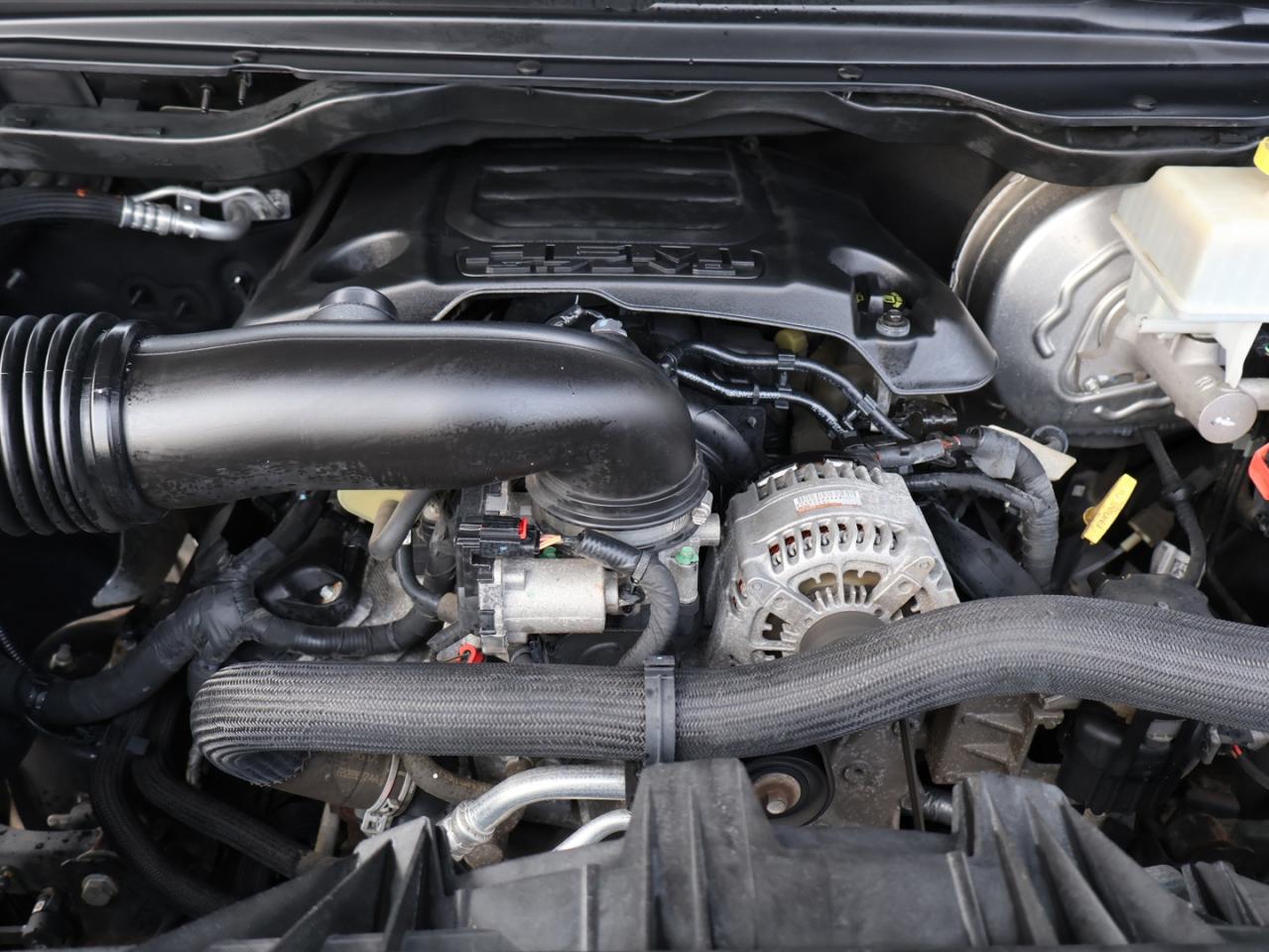 2019 RAM 1500 LARAMIE-LONGHORN 4WD CERTIFIED *ACCIDENT FREE*DODGE MAINTAIN* CAMERA NAV BLUETOOTH LEATHER HEATED SEATS PANO ROOF CRUISE ALLOYS Photo