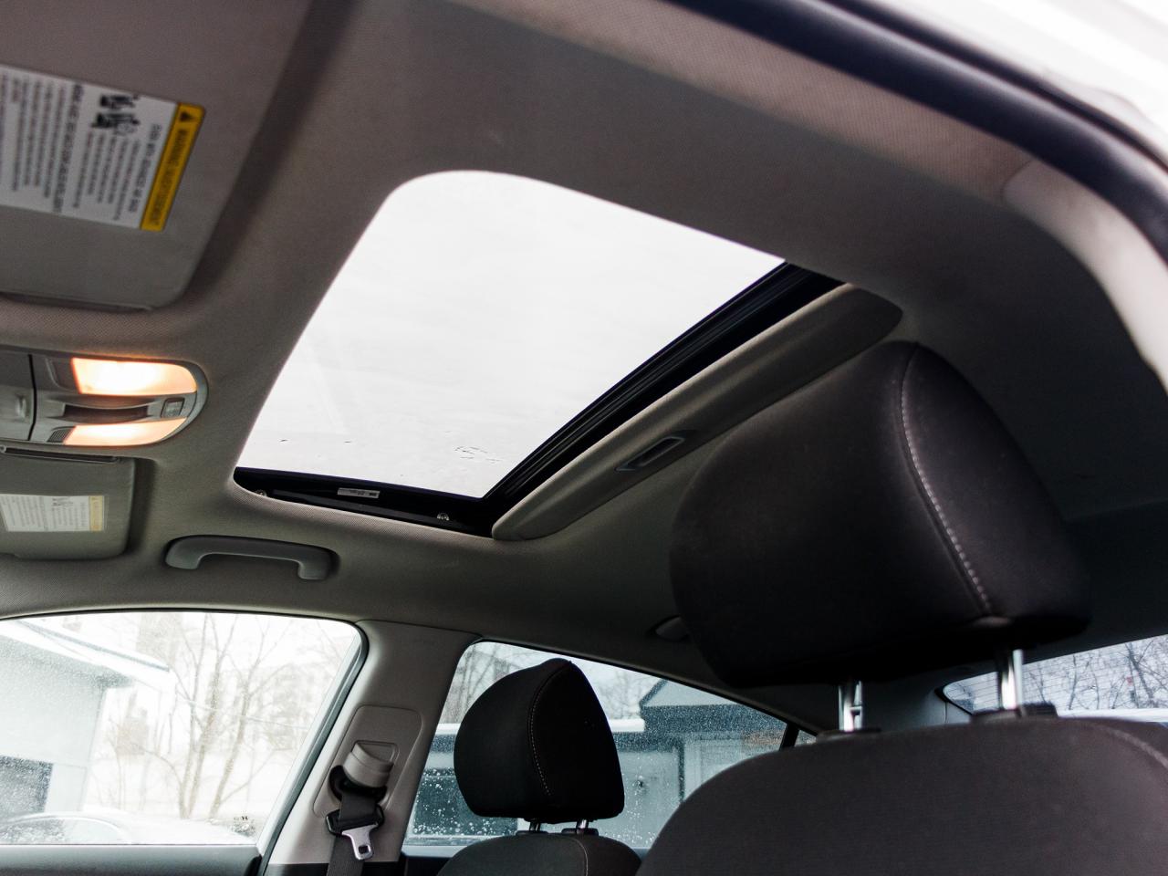 2017 Hyundai Elantra GLS | CLEAN TITLE | Photo