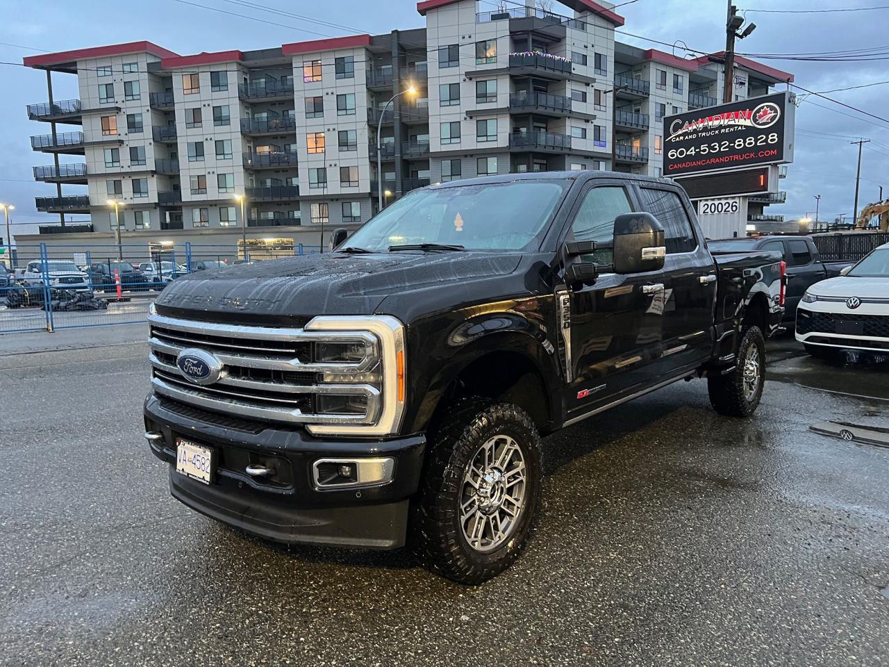 2023 Ford SUPER DUTY F-350 SRW Limited Photo3