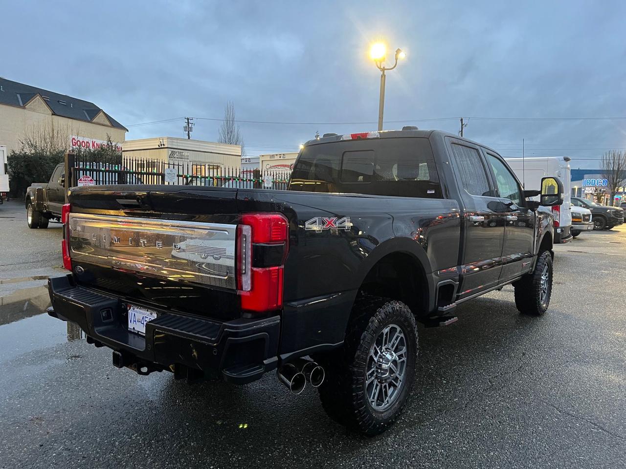 2023 Ford SUPER DUTY F-350 SRW Limited Photo26