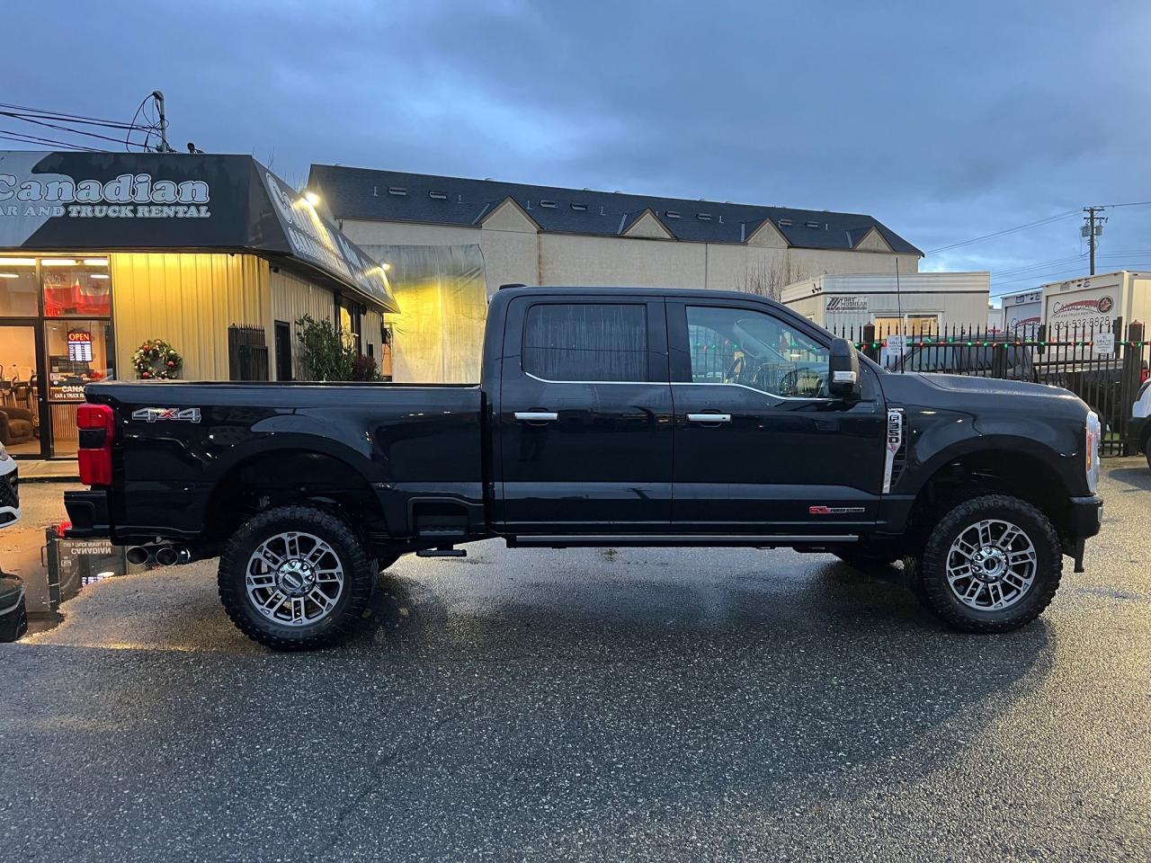 2023 Ford SUPER DUTY F-350 SRW Limited Photo27