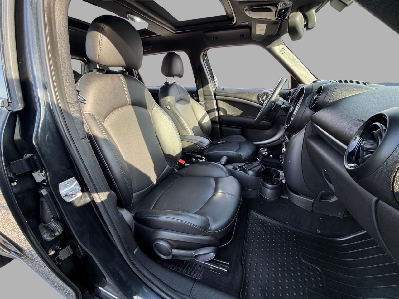 2014 MINI Cooper Countryman S Photo