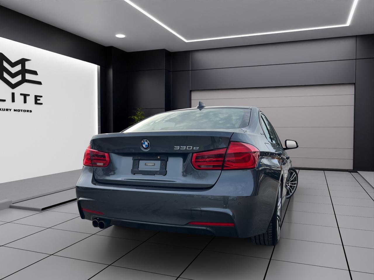 2016 BMW 3 Series 330e Plug-In Hybrid - M-Sport Pkg !! Photo