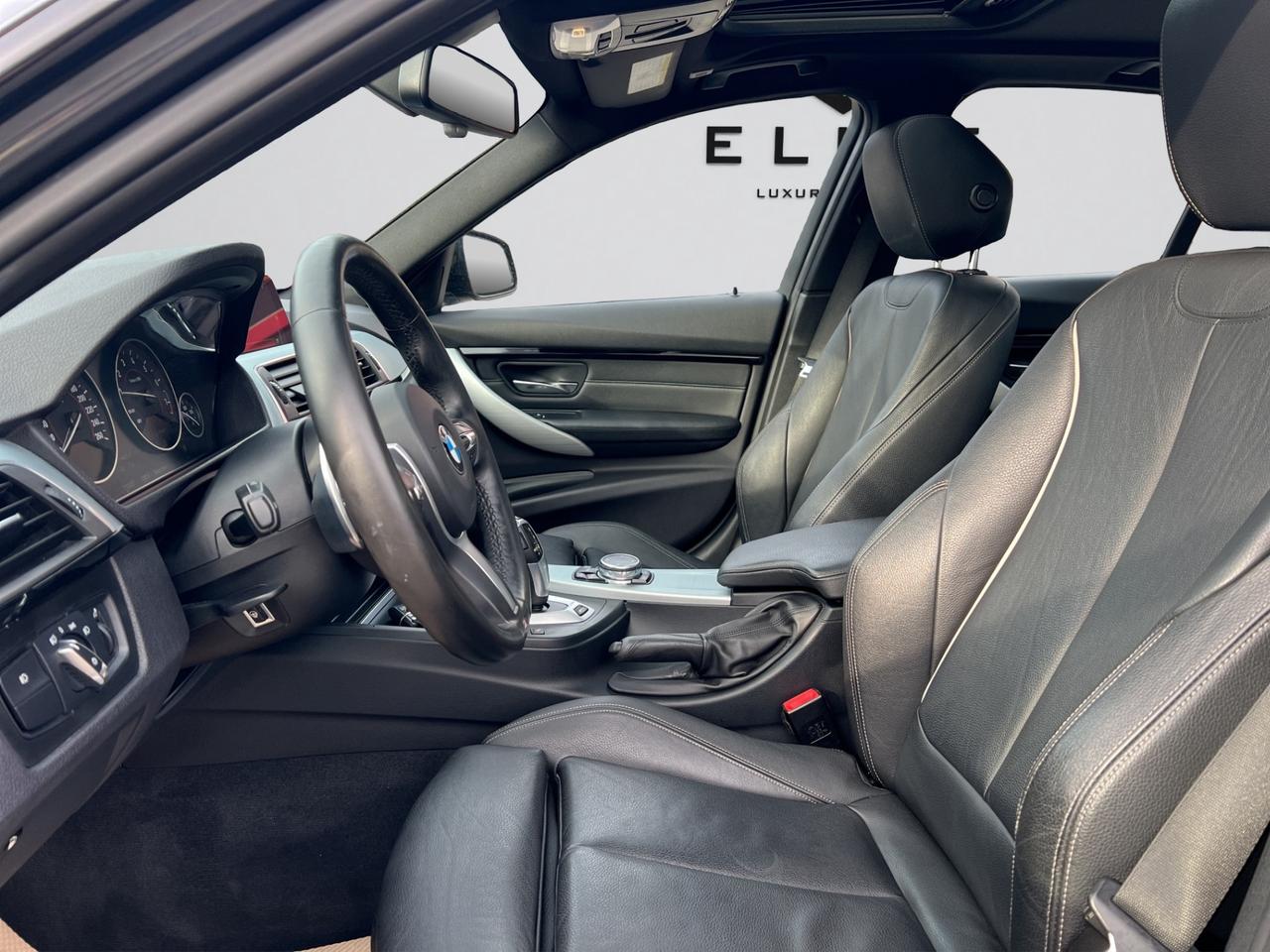 2016 BMW 3 Series 330e Plug-In Hybrid - M-Sport Pkg !! Photo