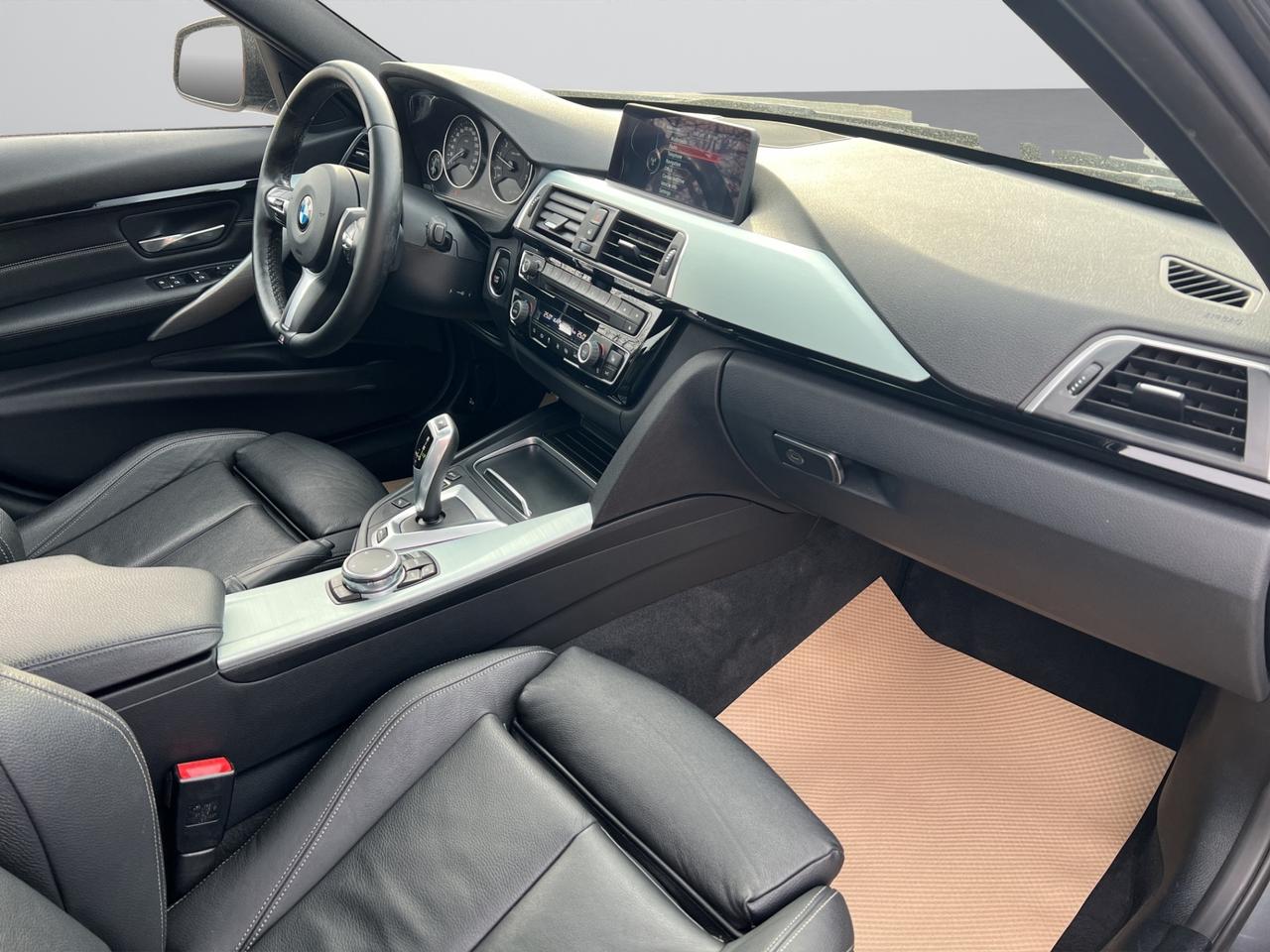 2016 BMW 3 Series 330e Plug-In Hybrid - M-Sport Pkg !! Photo