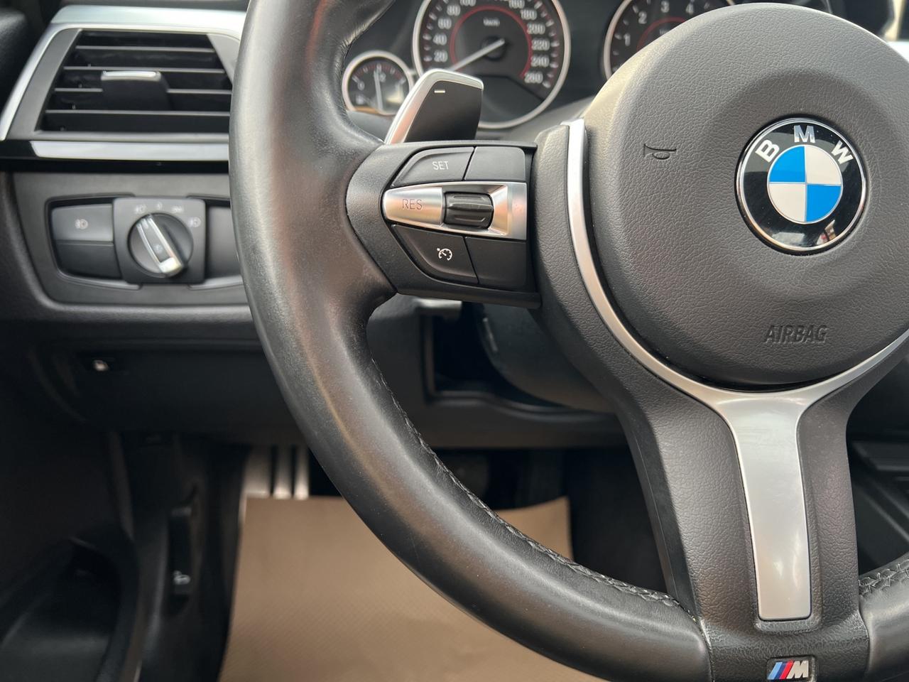 2016 BMW 3 Series 330e Plug-In Hybrid - M-Sport Pkg !! Photo