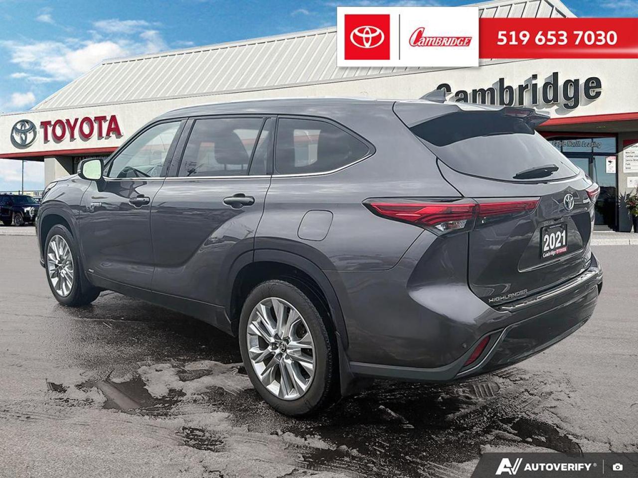 2021 Toyota Highlander Hybrid Limited Photo3