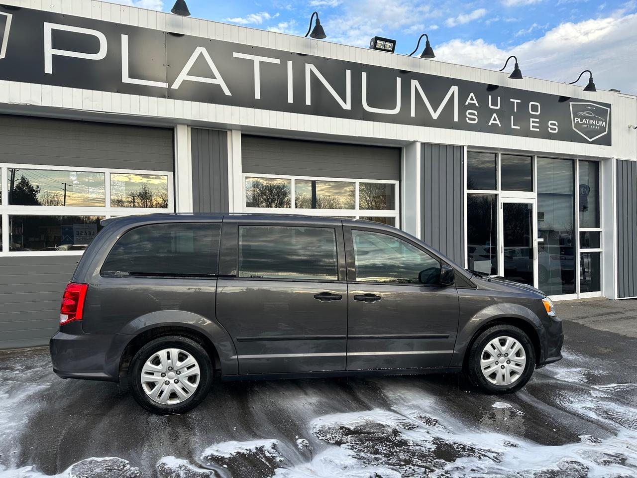 2017 Dodge Grand Caravan CVP/SXT Photo