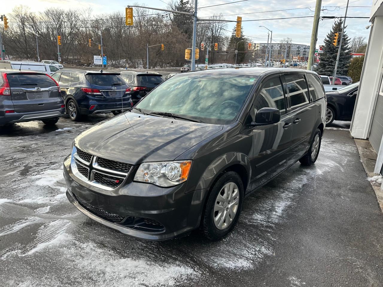 2017 Dodge Grand Caravan CVP/SXT Photo4