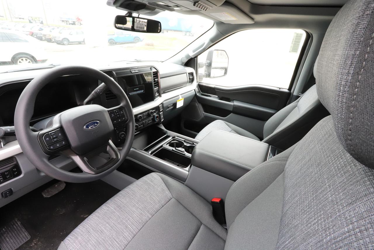 2026 Ford F-250 Super Duty SRW XLT 4WD CREW CAB 6.75' BOX Photo