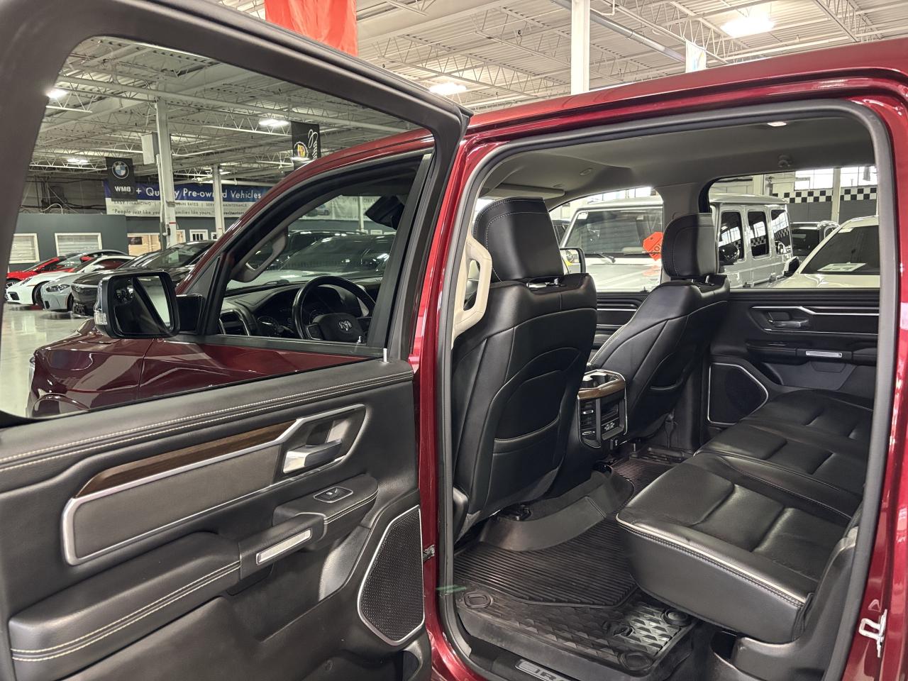 2022 RAM 1500 Laramie|V8HEMI|4WD|CREW|NAV|ALPINE|LEATHER|WOOD|++ Photo