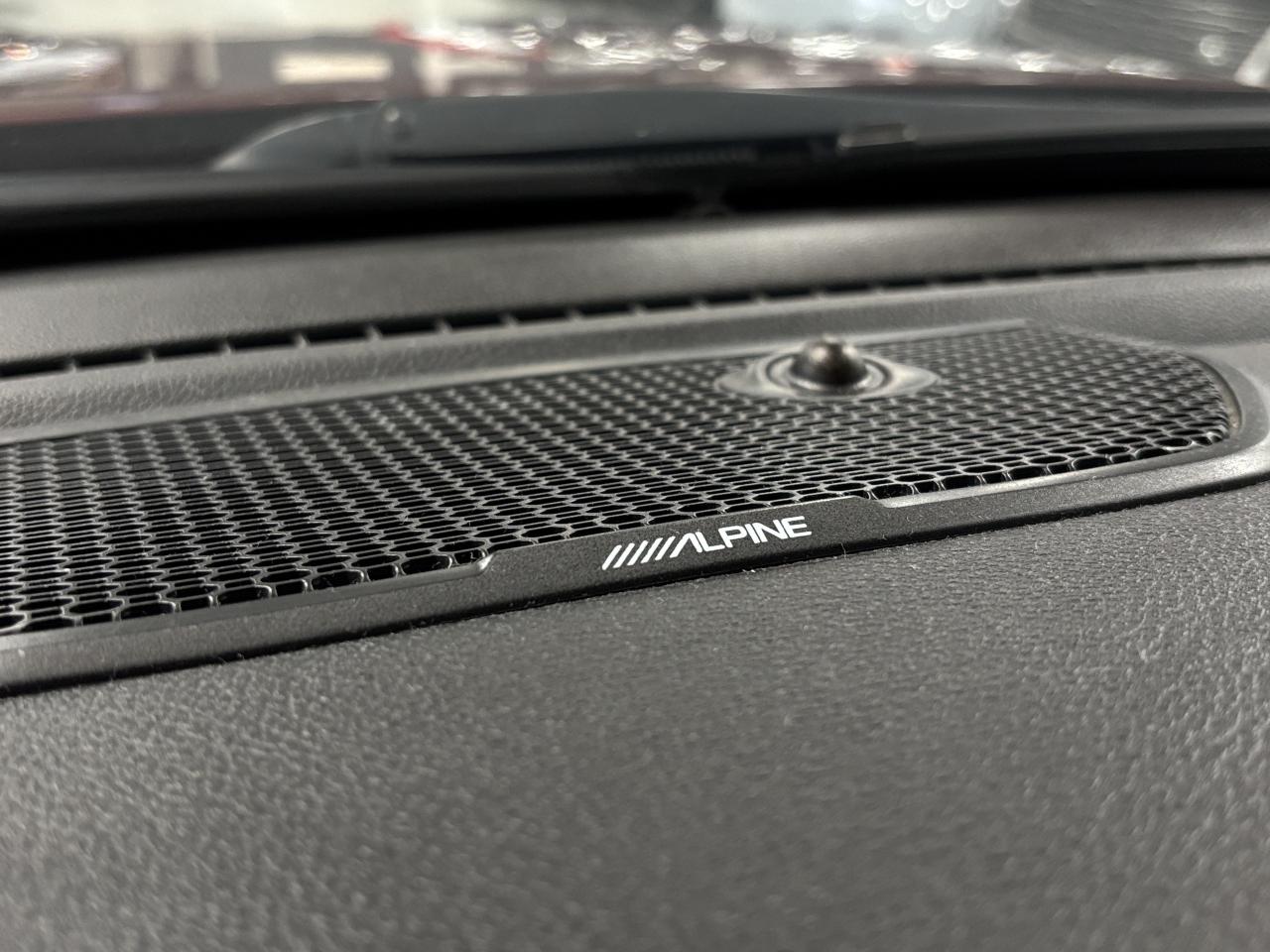 2022 RAM 1500 Laramie|V8HEMI|4WD|CREW|NAV|ALPINE|LEATHER|WOOD|++ Photo