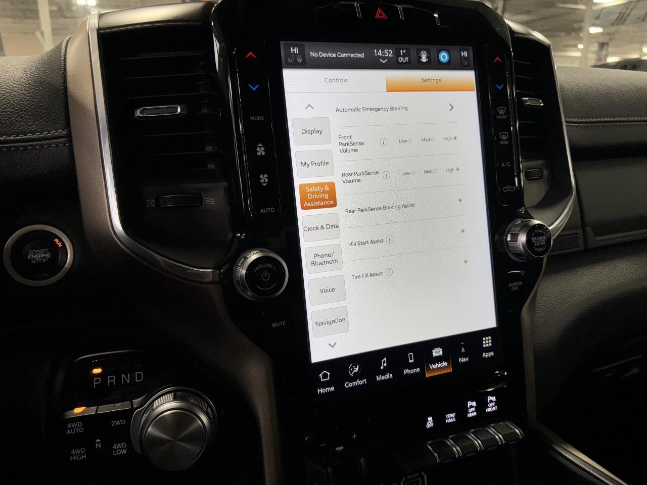 2022 RAM 1500 Laramie|V8HEMI|4WD|CREW|NAV|ALPINE|LEATHER|WOOD|++ Photo