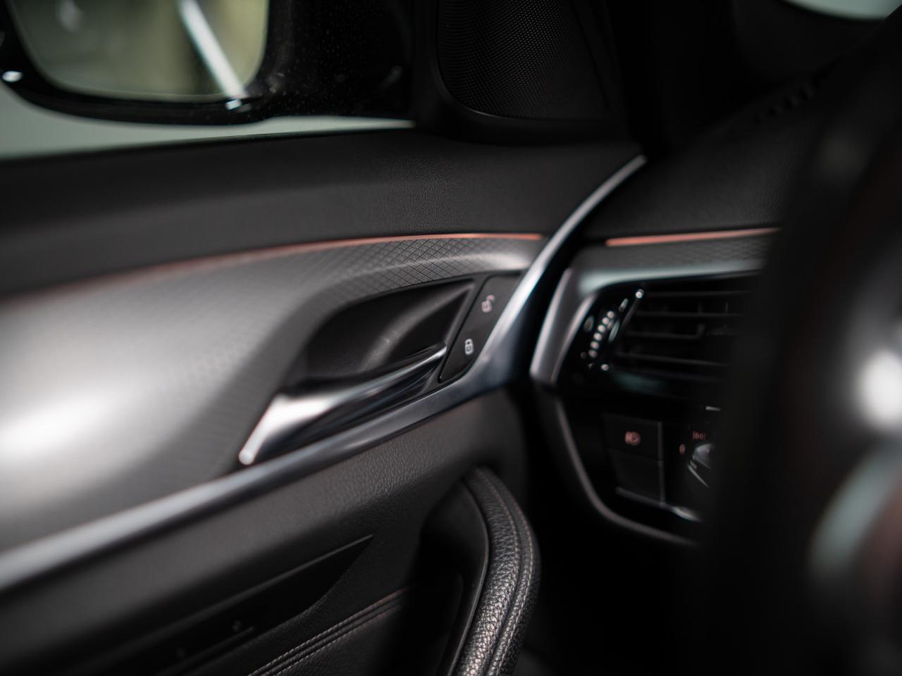 2017 BMW 5 Series 530i | M-SPORT | XDRIVE | PREMIUM PKG | 19 IN Photo