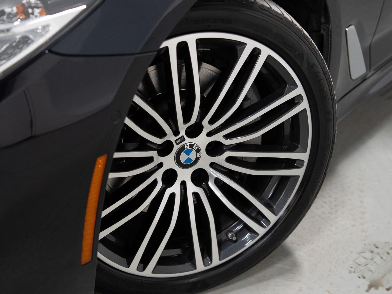 2017 BMW 5 Series 530i | M-SPORT | XDRIVE | PREMIUM PKG | 19 IN Photo