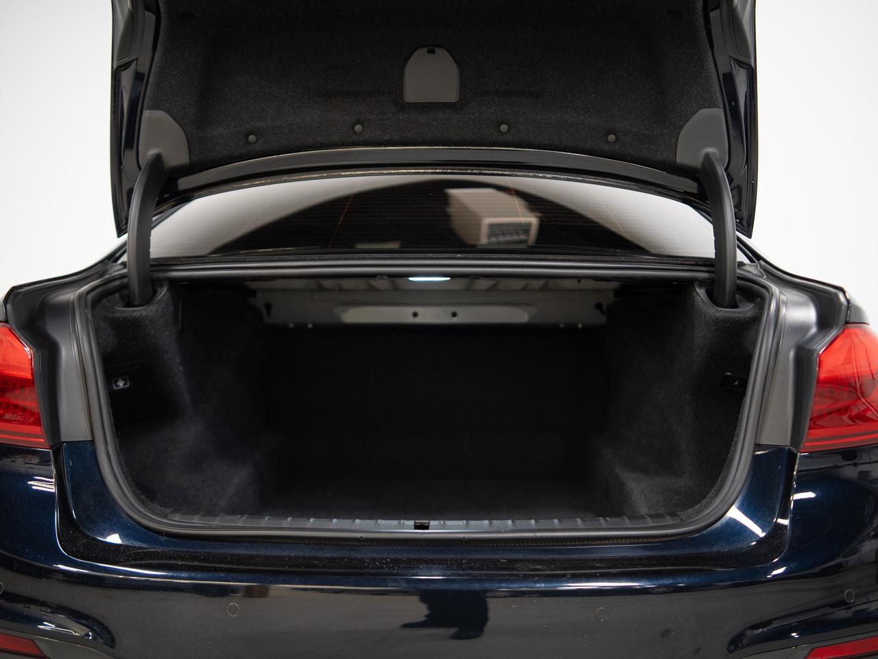 2017 BMW 5 Series 530i | M-SPORT | XDRIVE | PREMIUM PKG | 19 IN Photo