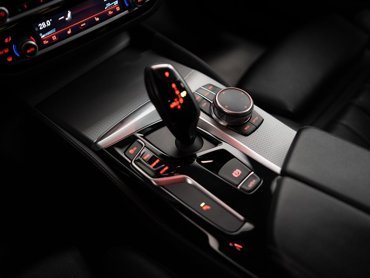 2017 BMW 5 Series 530i | M-SPORT | XDRIVE | PREMIUM PKG | 19 IN Photo