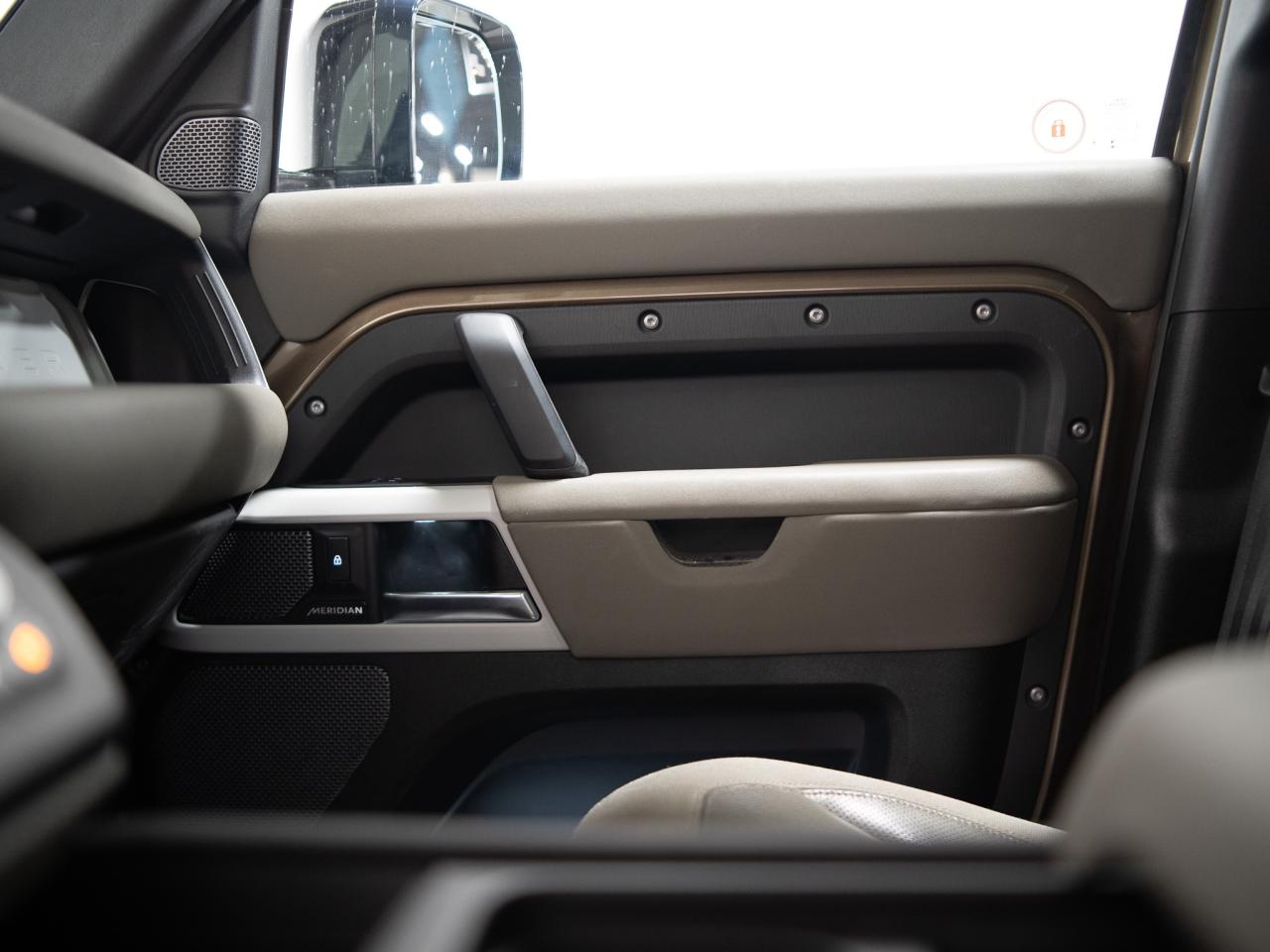 2020 Land Rover Defender 110 | FIRST EDITION | MERIDIAN | 19 IN Photo