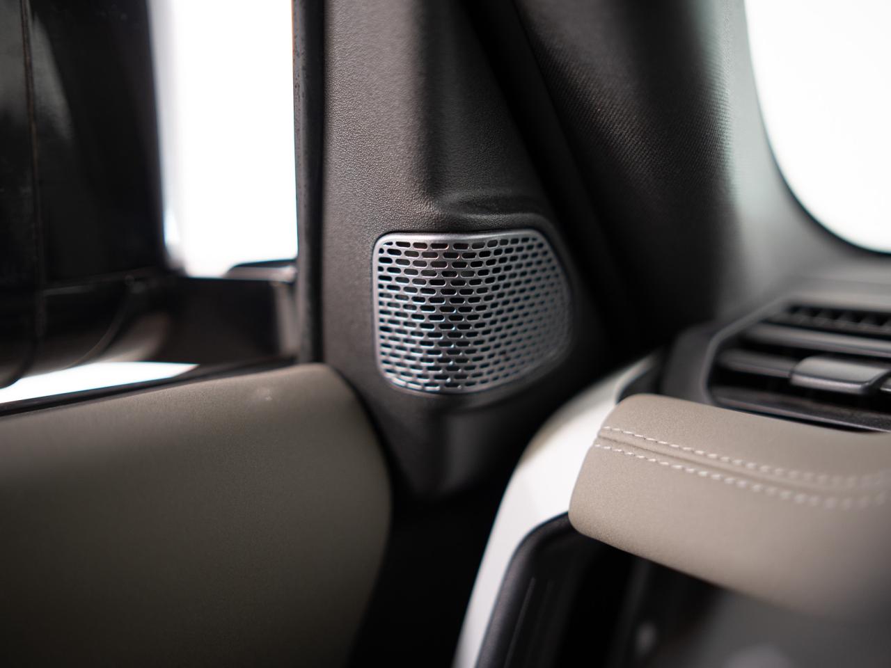 2020 Land Rover Defender 110 | FIRST EDITION | MERIDIAN | 19 IN Photo