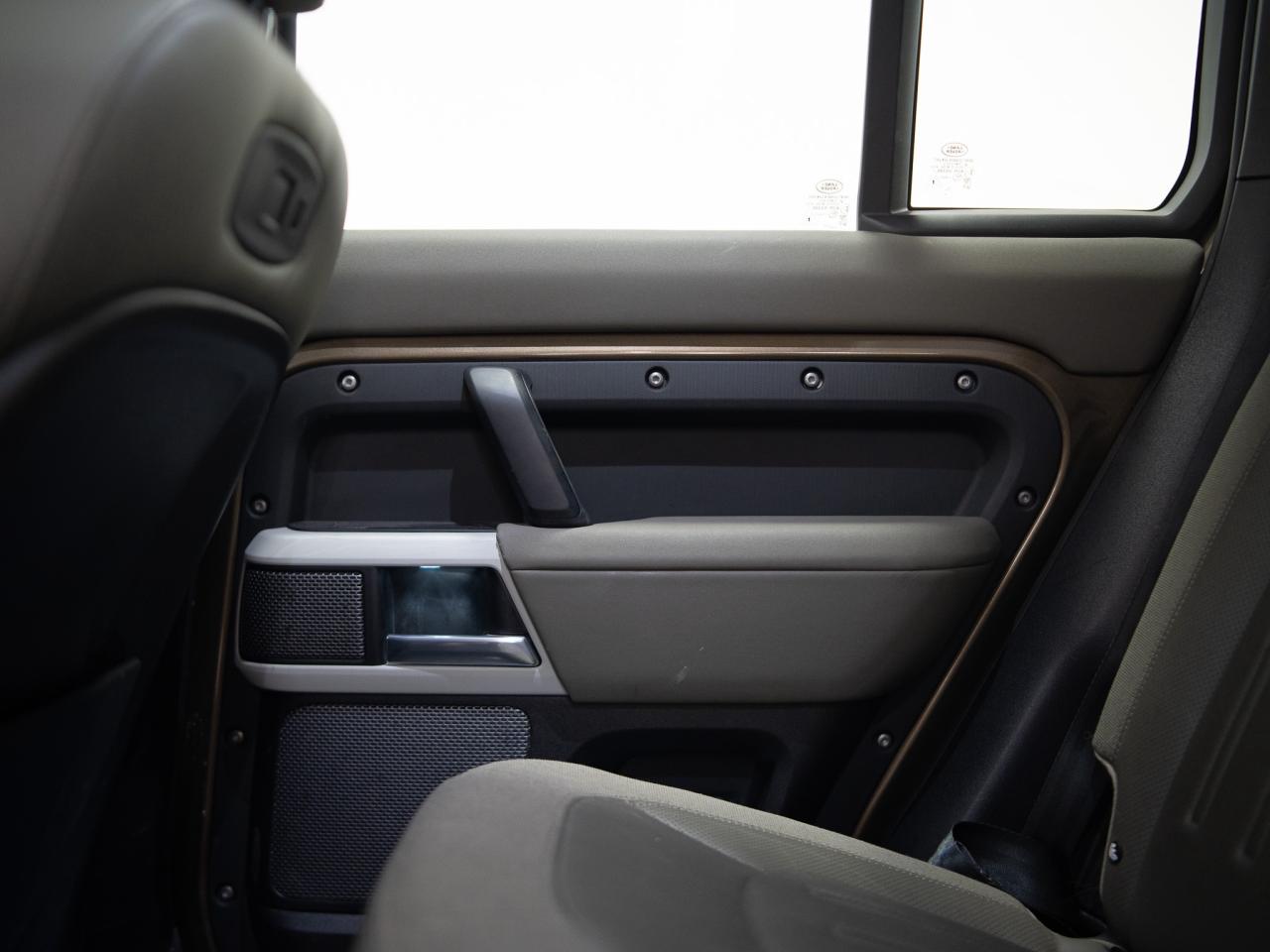 2020 Land Rover Defender 110 | FIRST EDITION | MERIDIAN | 19 IN Photo