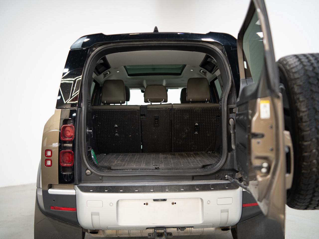 2020 Land Rover Defender 110 | FIRST EDITION | MERIDIAN | 19 IN Photo