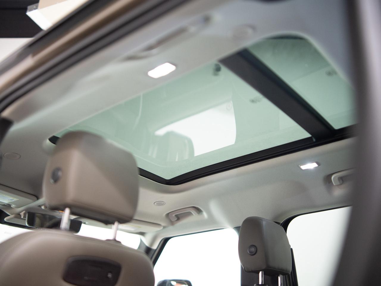 2020 Land Rover Defender 110 | FIRST EDITION | MERIDIAN | 19 IN Photo