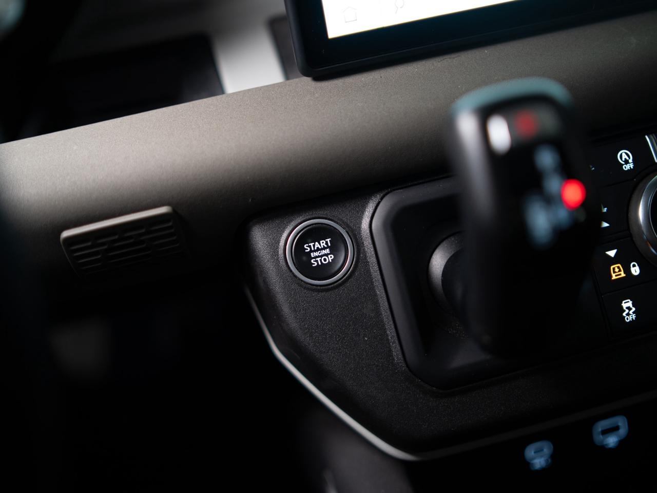 2020 Land Rover Defender 110 | FIRST EDITION | MERIDIAN | 19 IN Photo