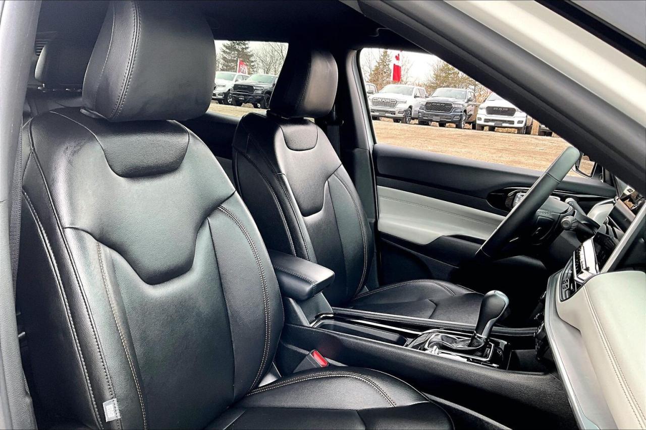 2024 Jeep Compass Limited | Heated Leather | Safety Tech | 4X4 Photo