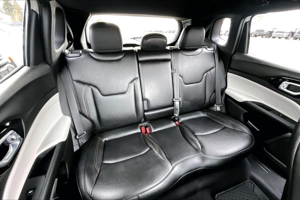 2024 Jeep Compass Limited | Heated Leather | Safety Tech | 4X4 Photo