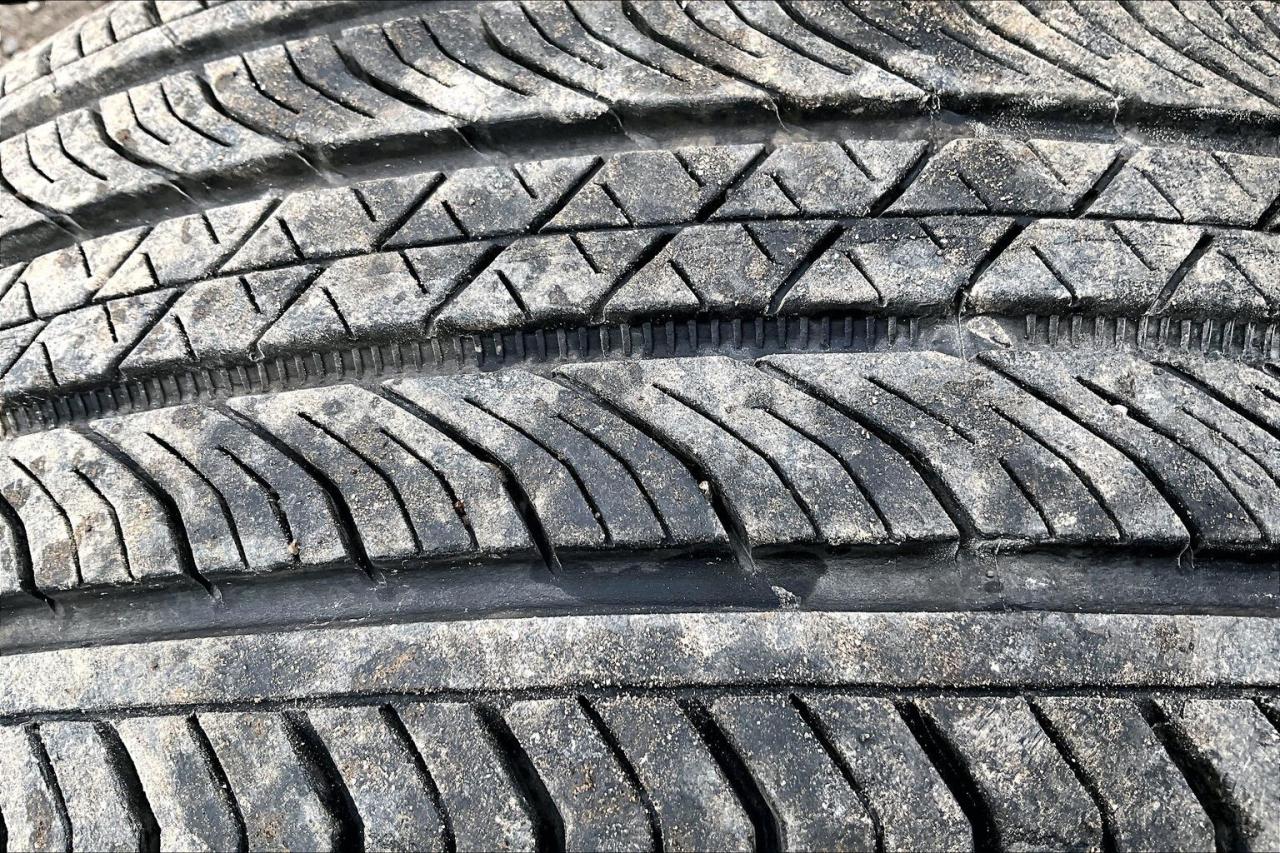 2024 Jeep Compass Limited | Heated Leather | Safety Tech | 4X4 Photo