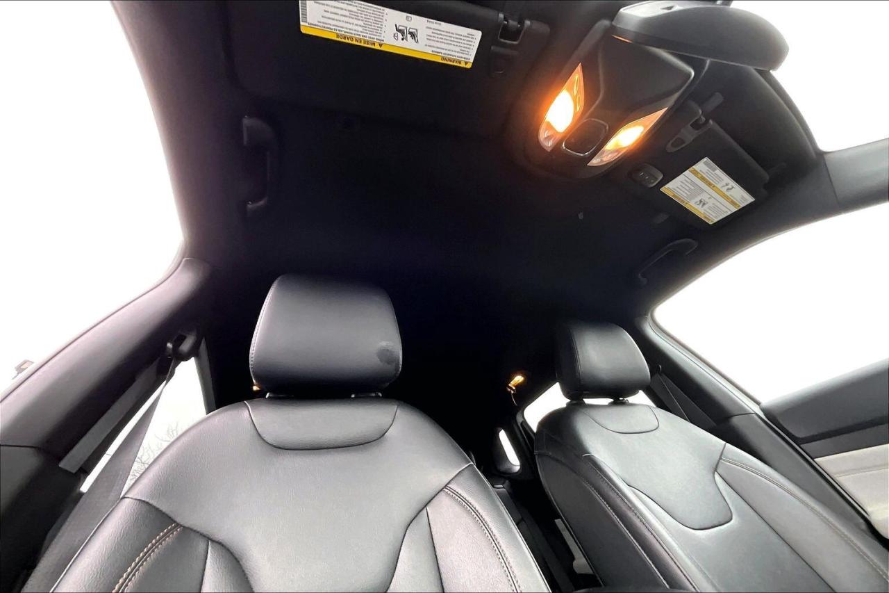 2024 Jeep Compass Limited | Heated Leather | Safety Tech | 4X4 Photo