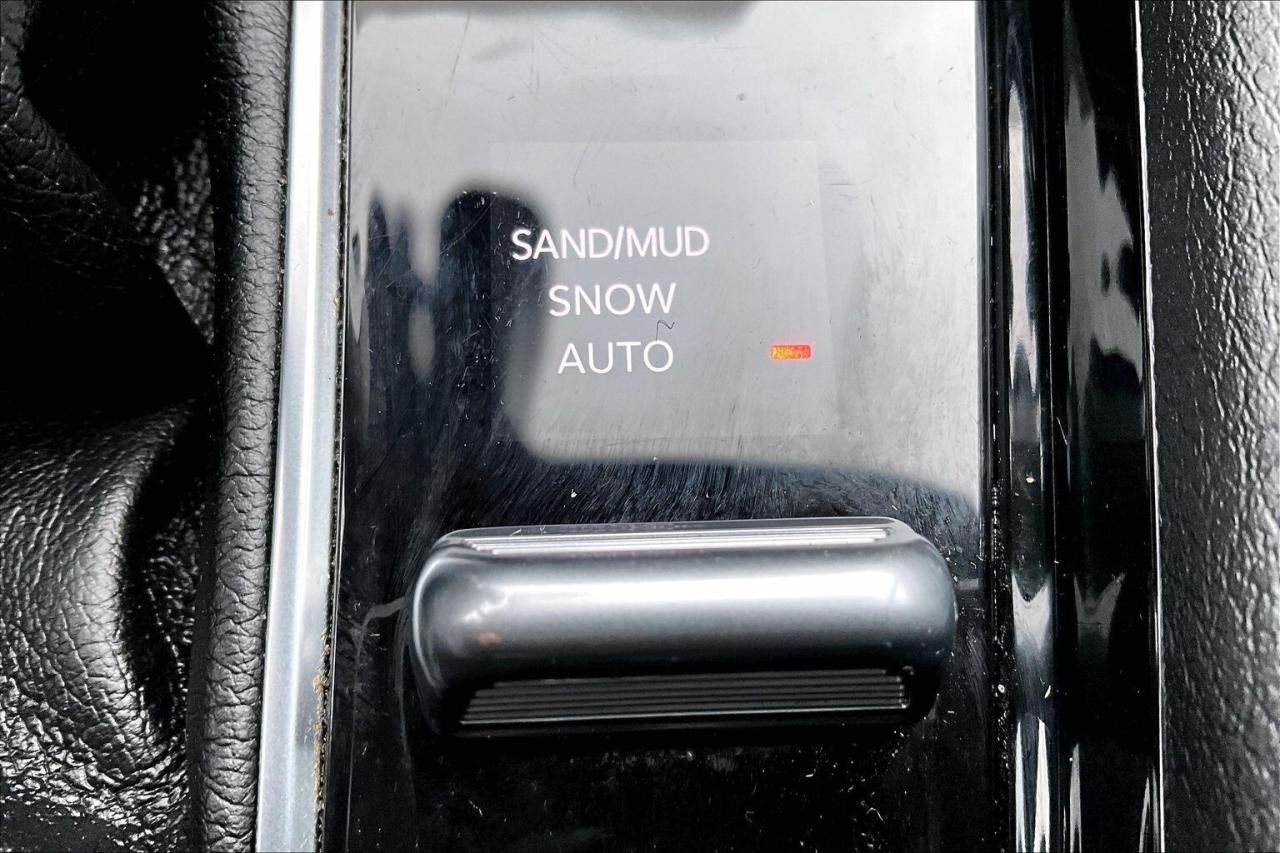 2024 Jeep Compass Limited | Heated Leather | Safety Tech | 4X4 Photo