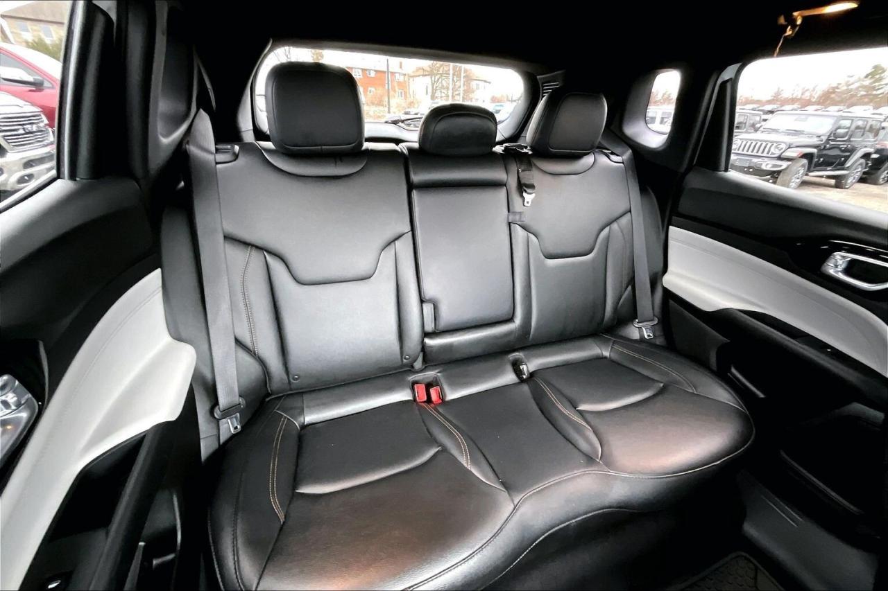 2024 Jeep Compass Limited | Heated Leather | Safety Tech | 4X4 Photo