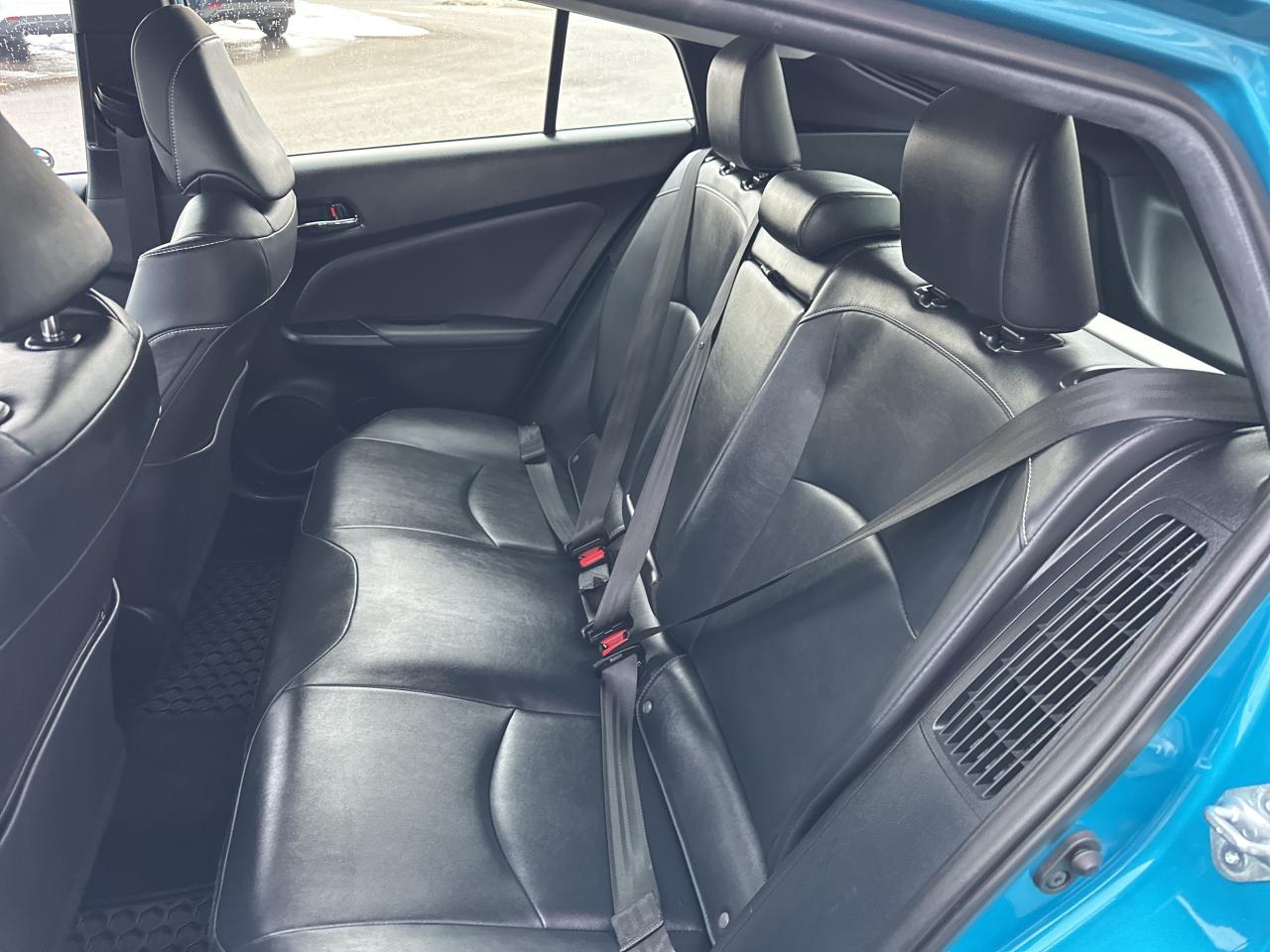 2022 Toyota Prius Prime Prius Prime Tech Pkg - Upgrade Photo