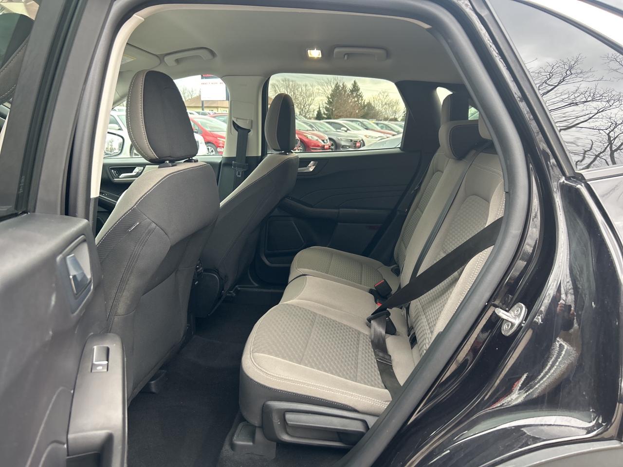 2021 Ford Escape SE PLUG IN HYBRID, CLEAN CARFAX, FACTORY WARRANTY! - Photo #14