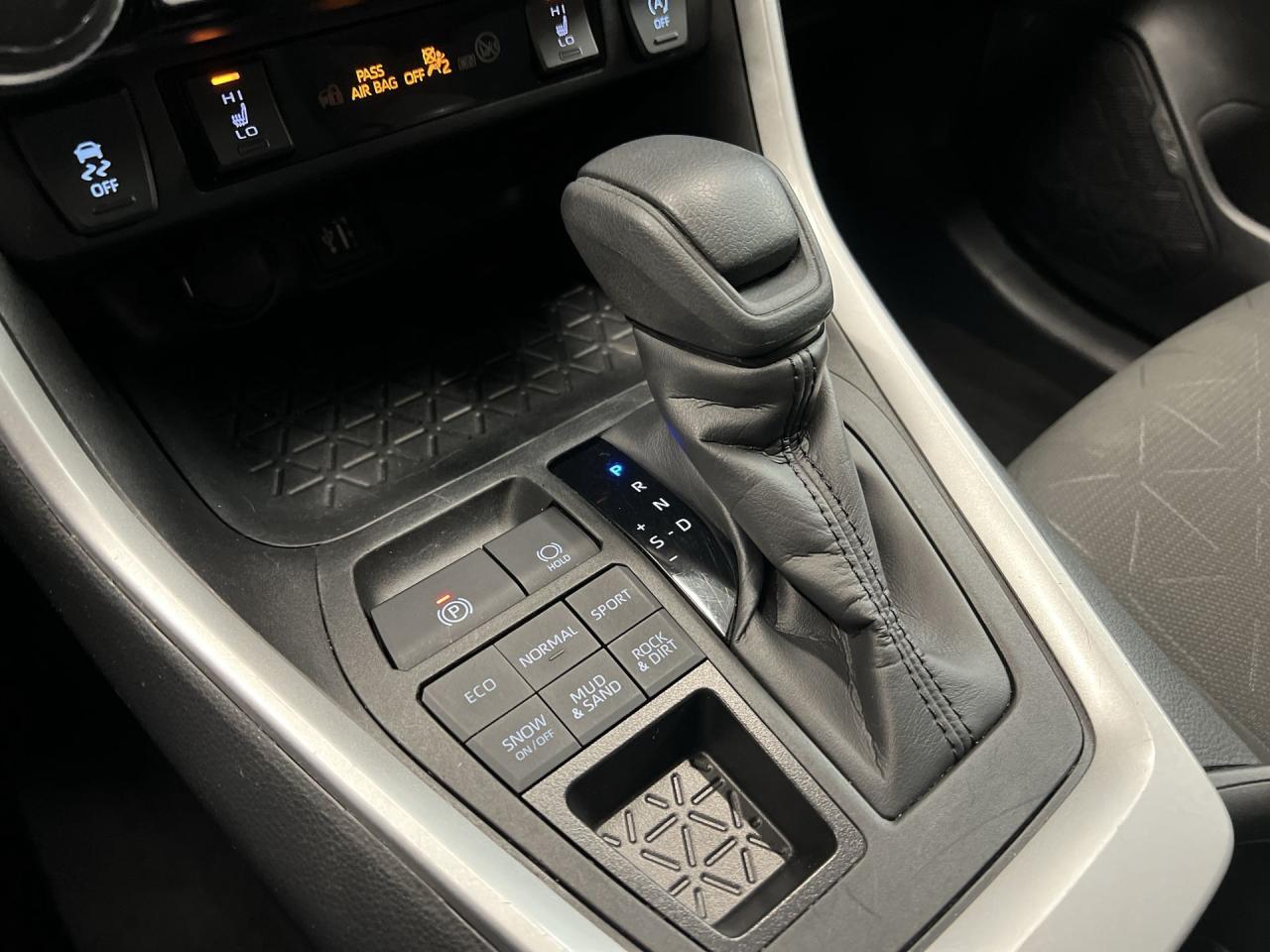 2023 Toyota RAV4 AWD | CARPLAY | HTD SEATS | ADAPT. CRUISE | A/C Photo