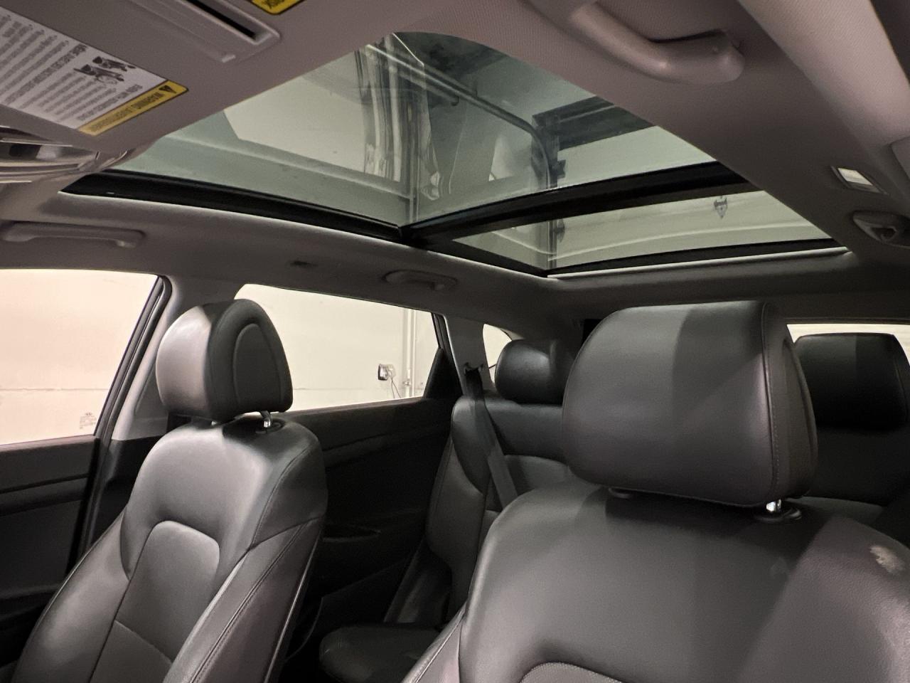 2017 Hyundai Tucson LIMITED AWD | TURBO | LEATHER |PANO ROOF | CARPLAY Photo