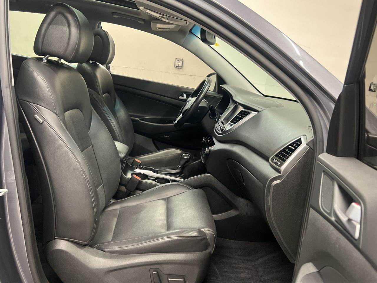 2017 Hyundai Tucson LIMITED AWD | TURBO | LEATHER |PANO ROOF | CARPLAY Photo